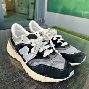 New Balance 997R Sneakers